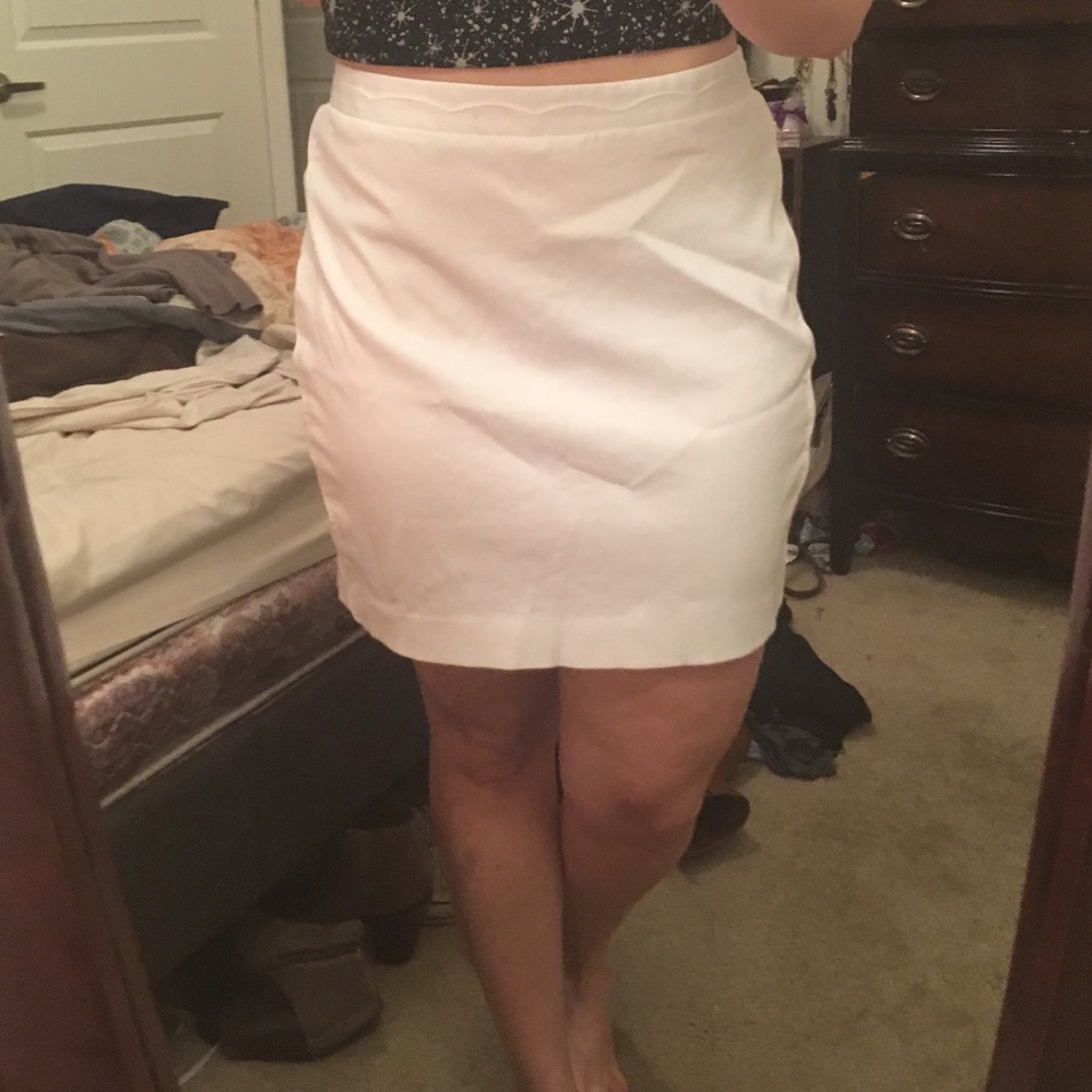 Scalloped pencil skirt from Banana Republic